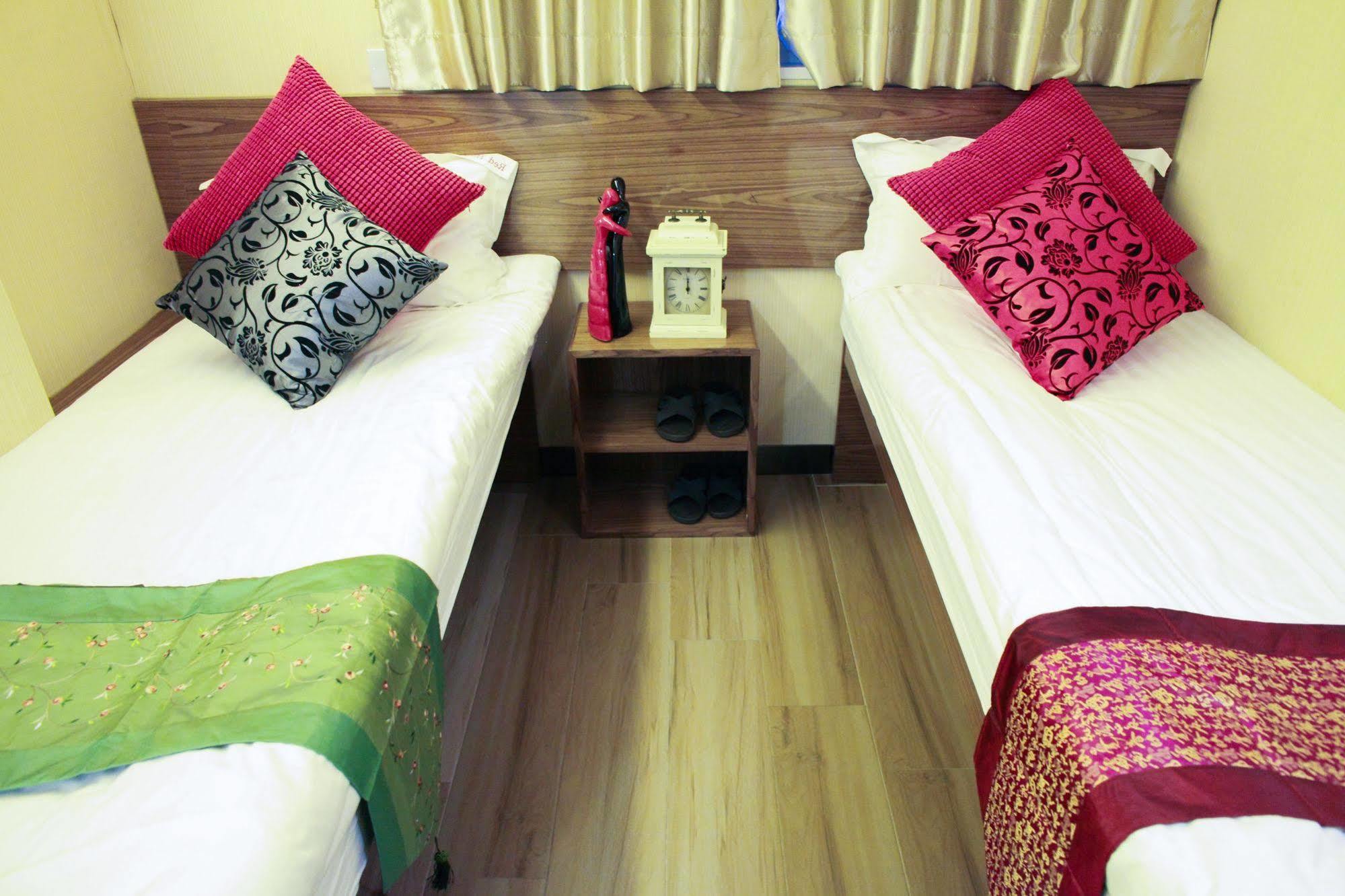 Shanghai Red Hong Kong Ngoại thất bức ảnh